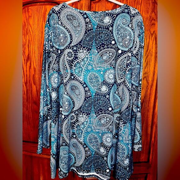 Lily Tunic 4x Blue Paisley Pattern - Picture 3 of 3